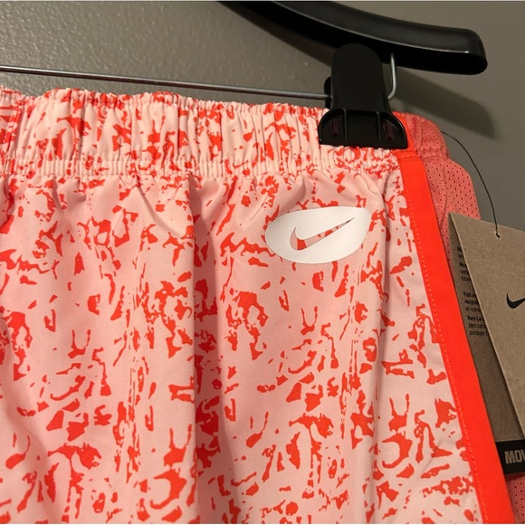 NWT Nike Sz Medium Orange/White Athletic Running Shorts! - Picture 4 of 11